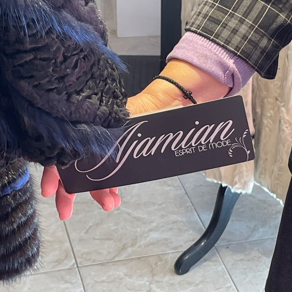 Fur coat - Picture 2 of 4